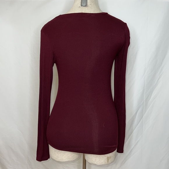 🔹 Joes Collection Cut Out Long Sleeve Top - Picture 2 of 4